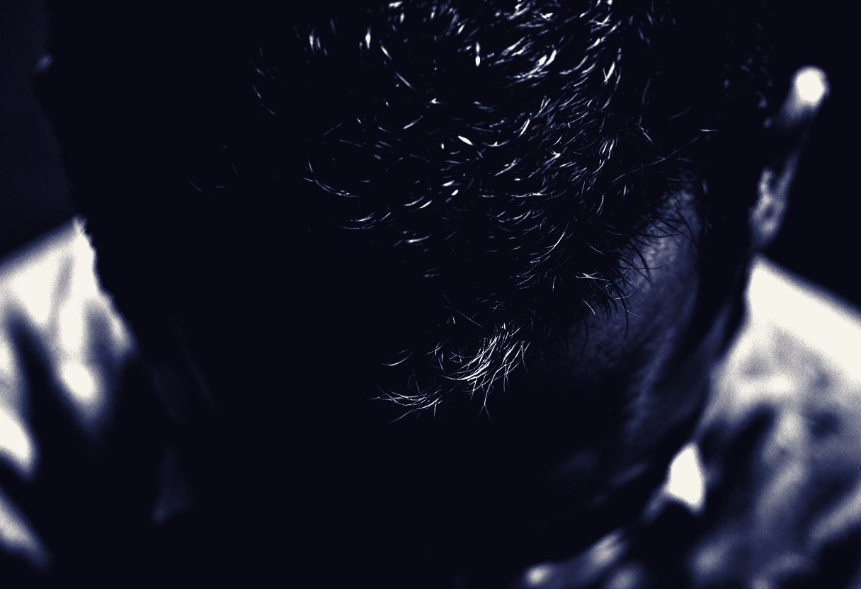 The hairline at extreme crop